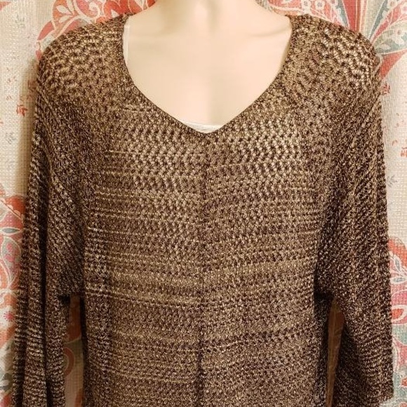SWEET KIZZ BLOUSE - Picture 1 of 4